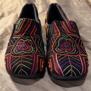 Mola shoes size 40 Colorful Peruvian Embroidered Women's Slip-On Shoes